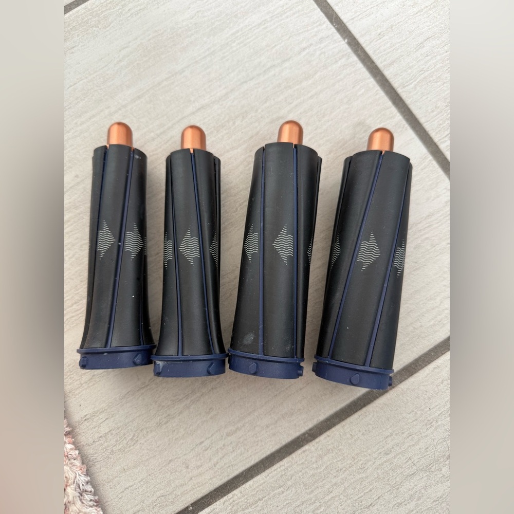Complete set of Dyson airwrap original curling barrels in limited edition color